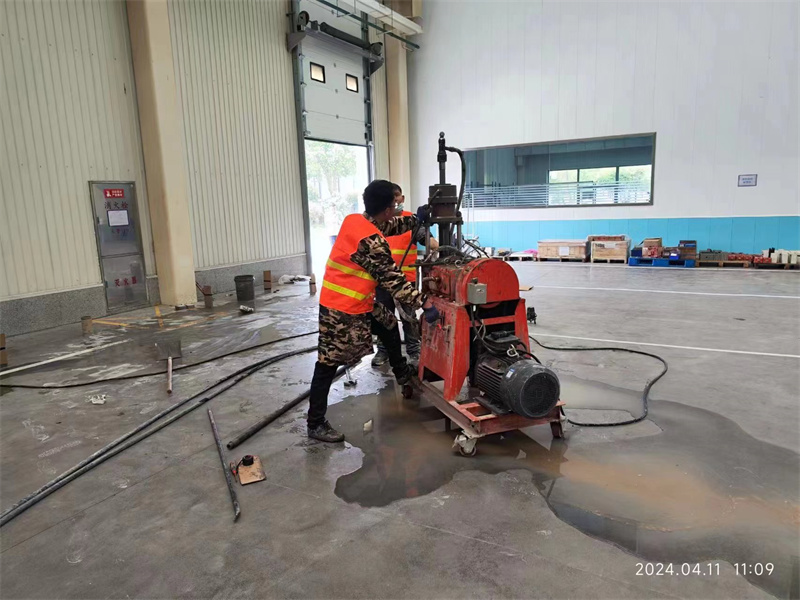 盐边厂房地面下沉塌陷注浆加固施工